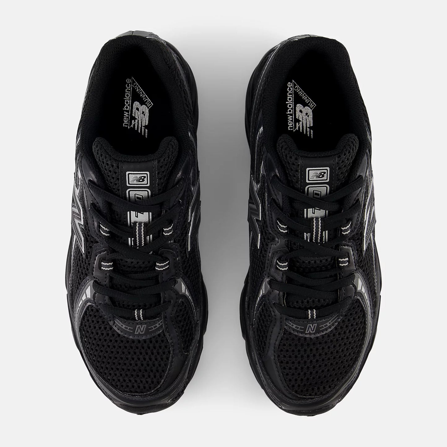 NEW BALANCE 740 BLACK