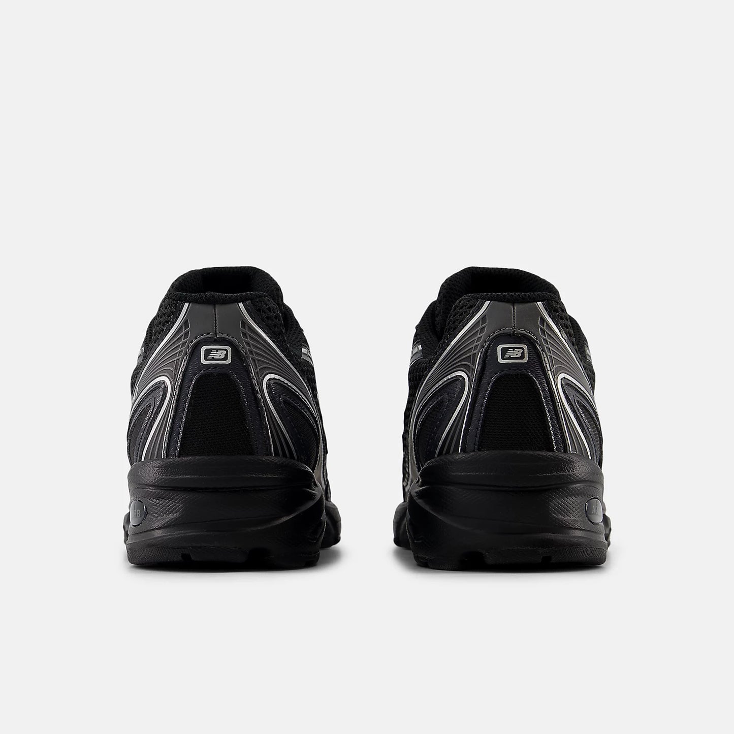 NEW BALANCE 740 BLACK